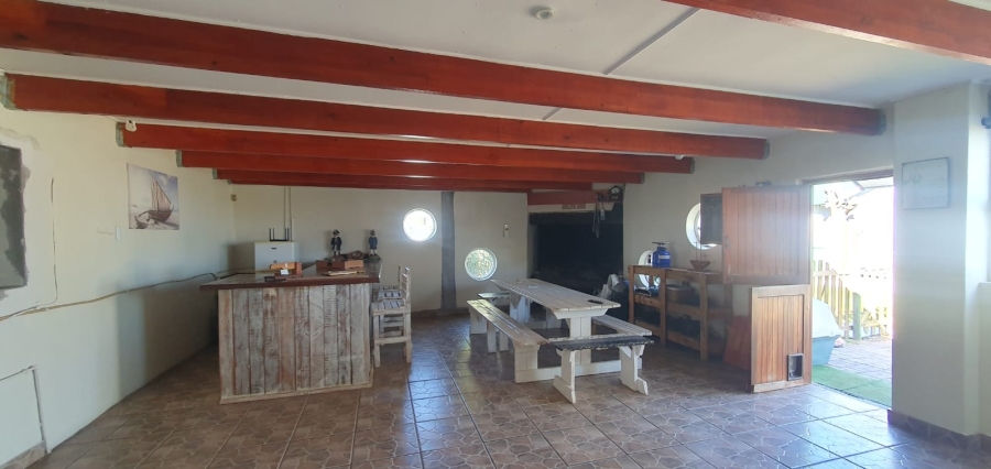 4 Bedroom Property for Sale in Stompneus Bay Western Cape